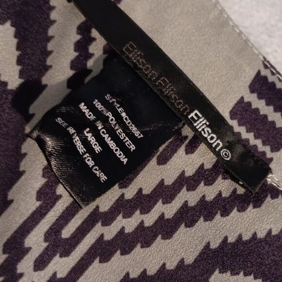 Ellison Chic Patterned Dress - Picture 6 of 7